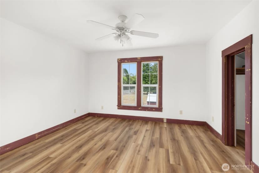 Property photo for 268 Big Hanaford Road, Centralia photo 18