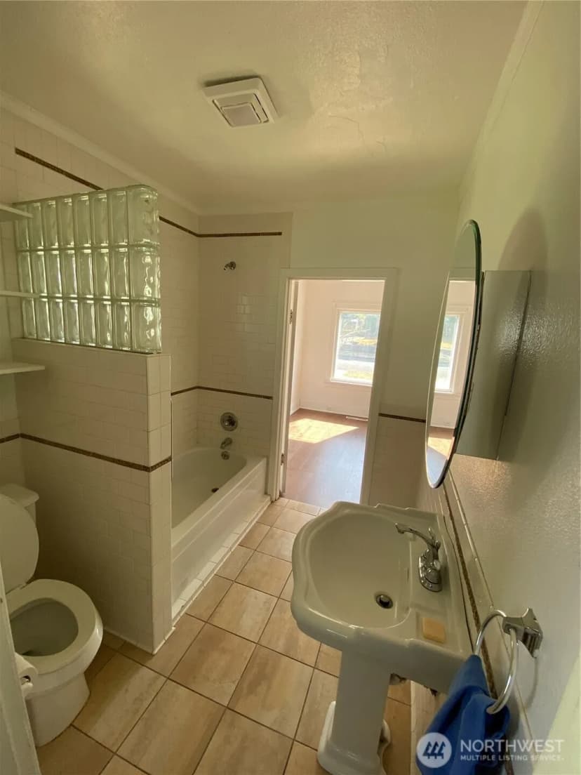 Property photo for 6132 S Thompson Avenue, Tacoma photo 8