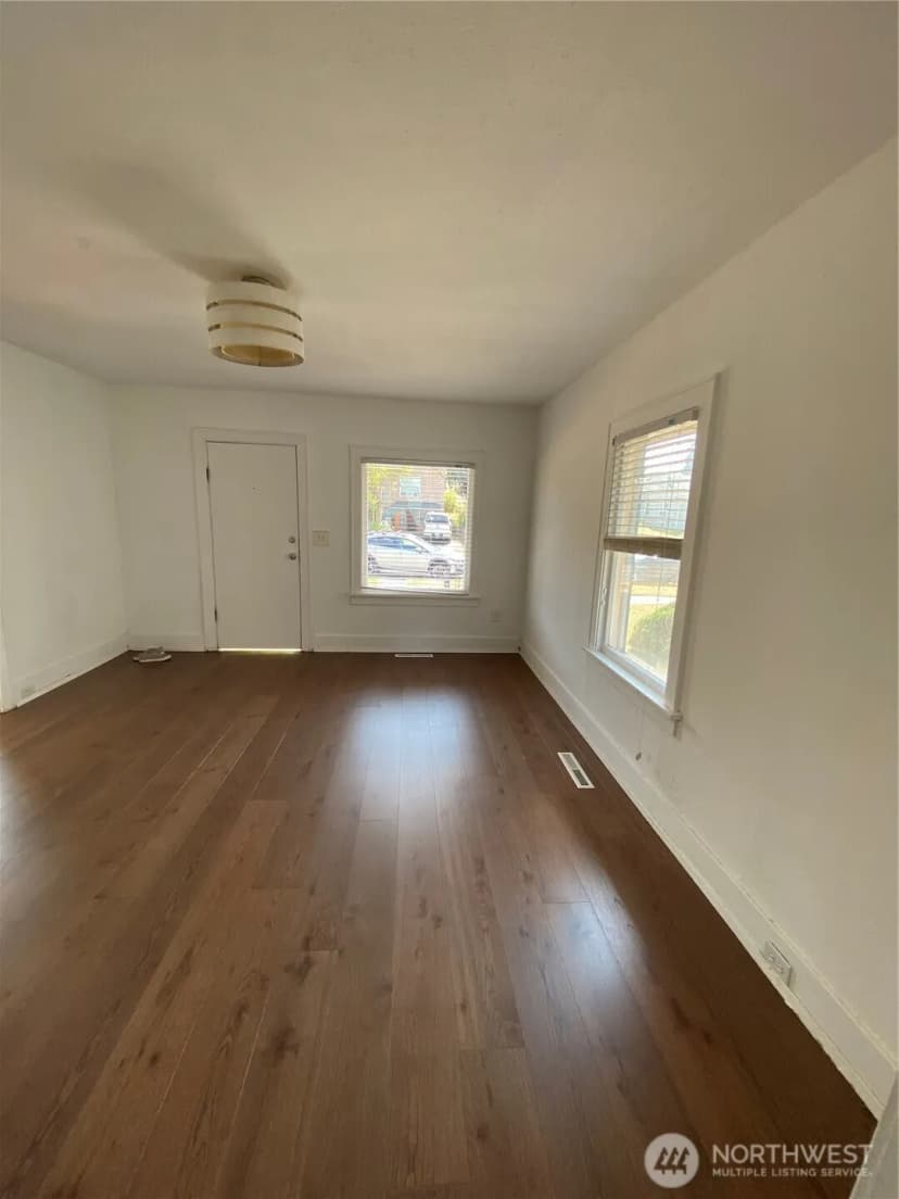Property photo for 6132 S Thompson Avenue, Tacoma photo 5