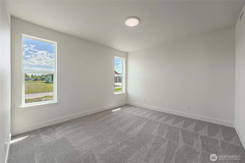 Property photo for 402 Pagget Avenue, Winlock photo 24