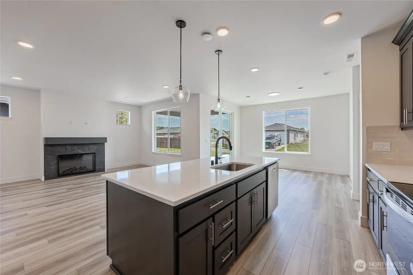 Property photo for 402 Pagget Avenue, Winlock photo 10