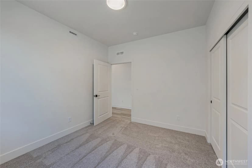 Property photo for 402 Pagget Avenue, Winlock photo 21
