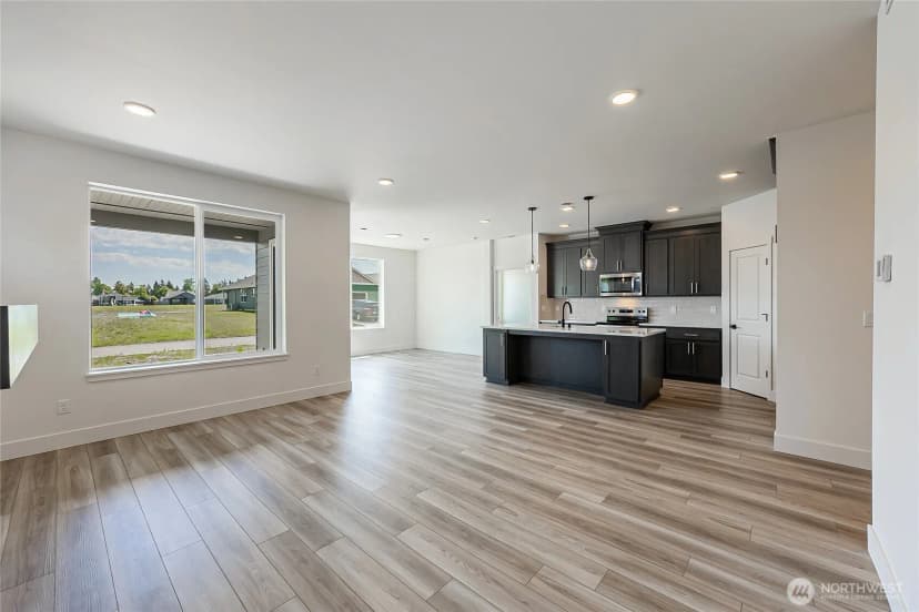 Property photo for 402 Pagget Avenue, Winlock photo 12