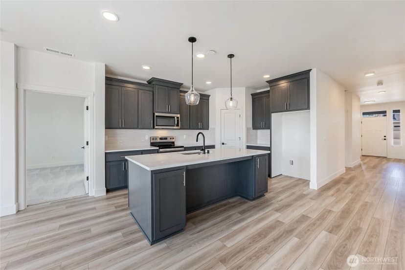 Property photo for 402 Pagget Avenue, Winlock photo 8