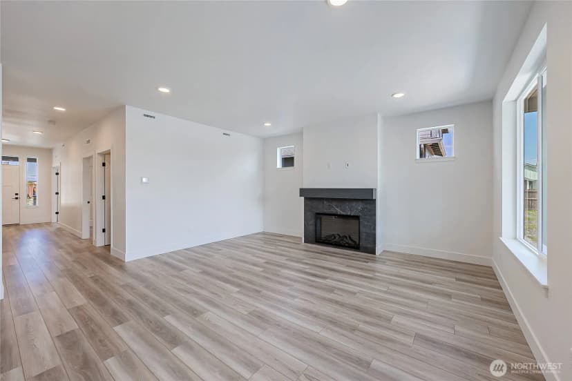 Property photo for 402 Pagget Avenue, Winlock photo 14