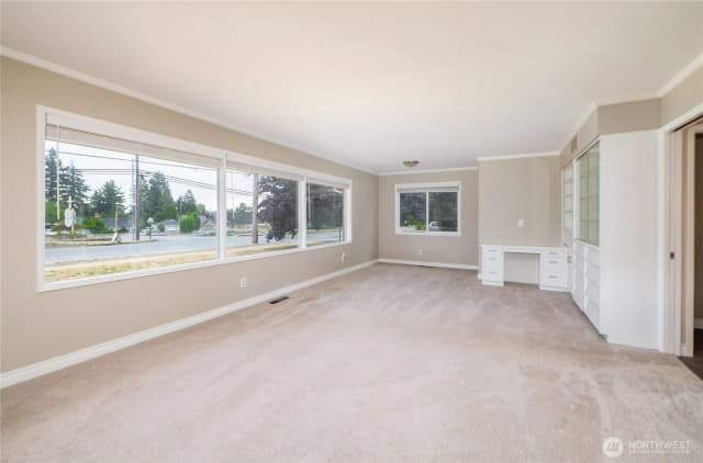 Property photo for 901 E Grover Street, Lynden photo 4