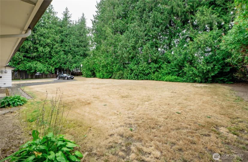 Property photo for 901 E Grover Street, Lynden photo 26