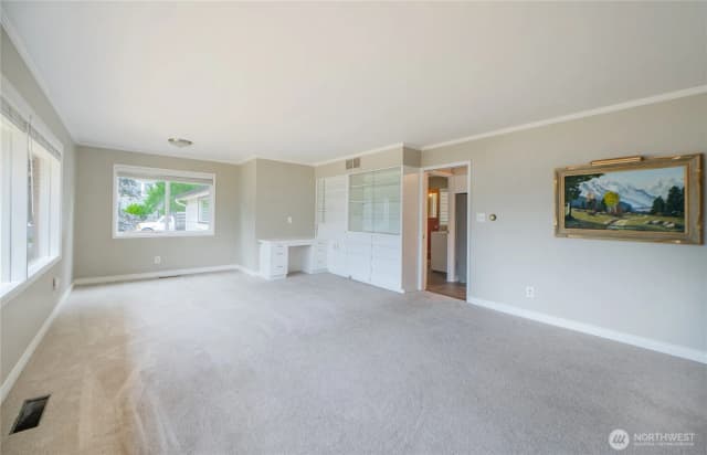 Property photo for 901 E Grover Street, Lynden photo 5