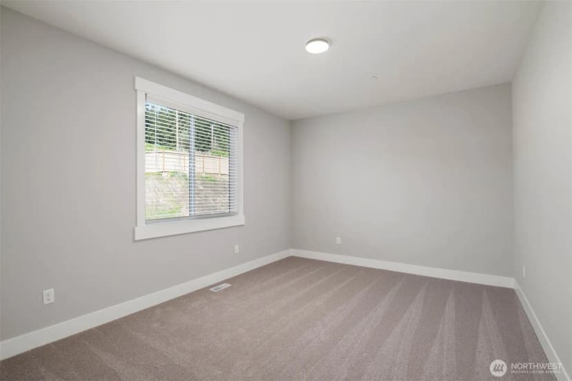 Property photo for 3701 95th Avenue E, Edgewood photo 14