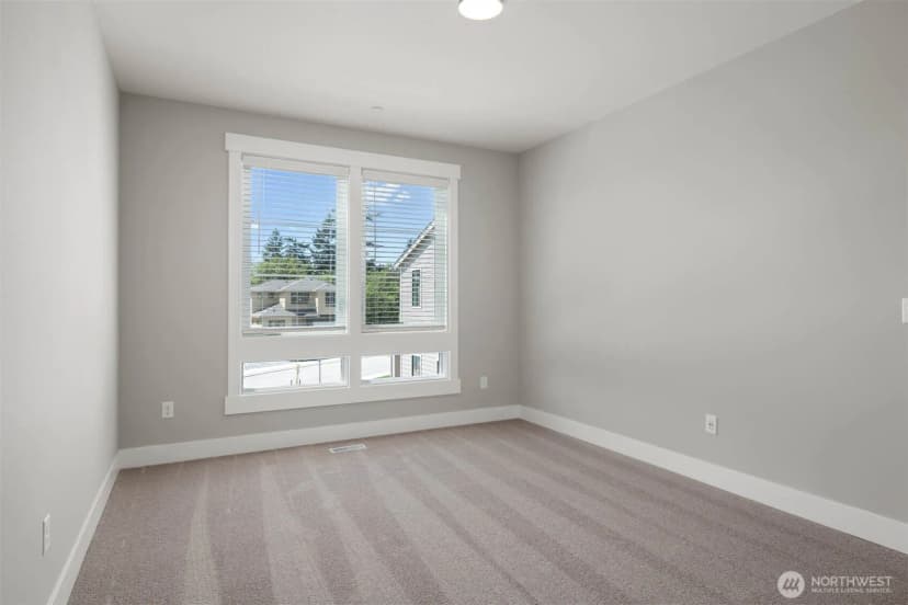Property photo for 3701 95th Avenue E, Edgewood photo 13