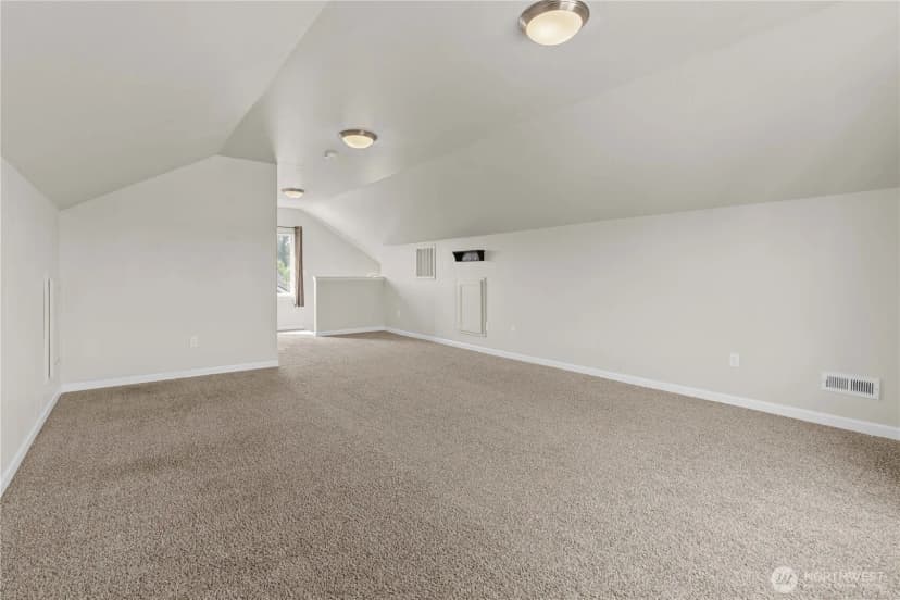 Property photo for 704 Koehler Avenue Sw, Orting photo 17