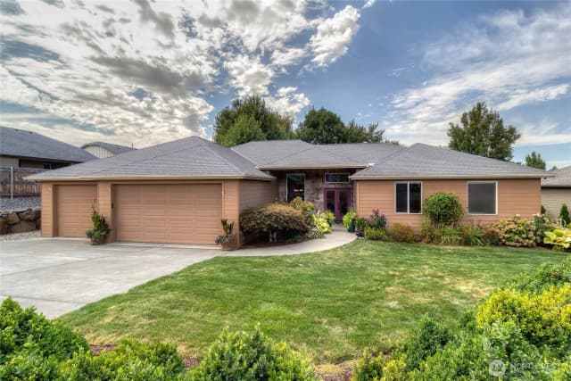 Property photo for 108 Wedgewood Road, Walla Walla