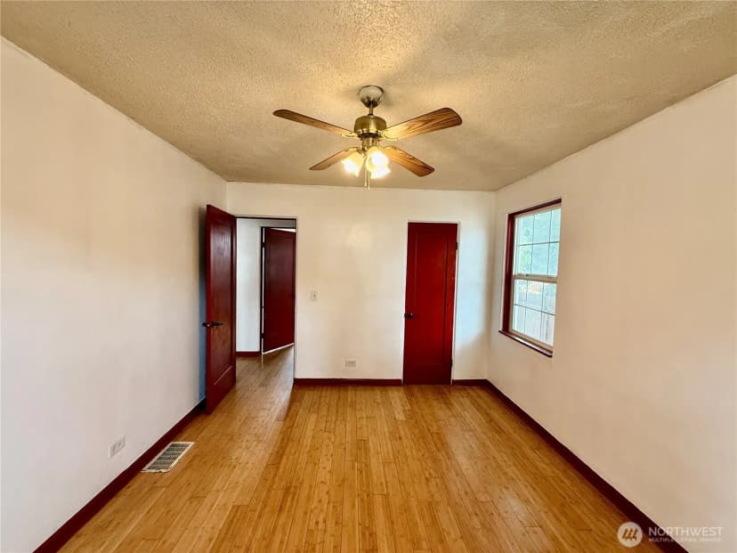 Property photo for 412 S 4th Street, Dayton photo 9