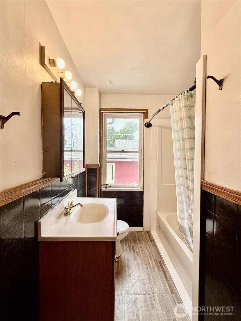 Property photo for 412 S 4th Street, Dayton photo 12