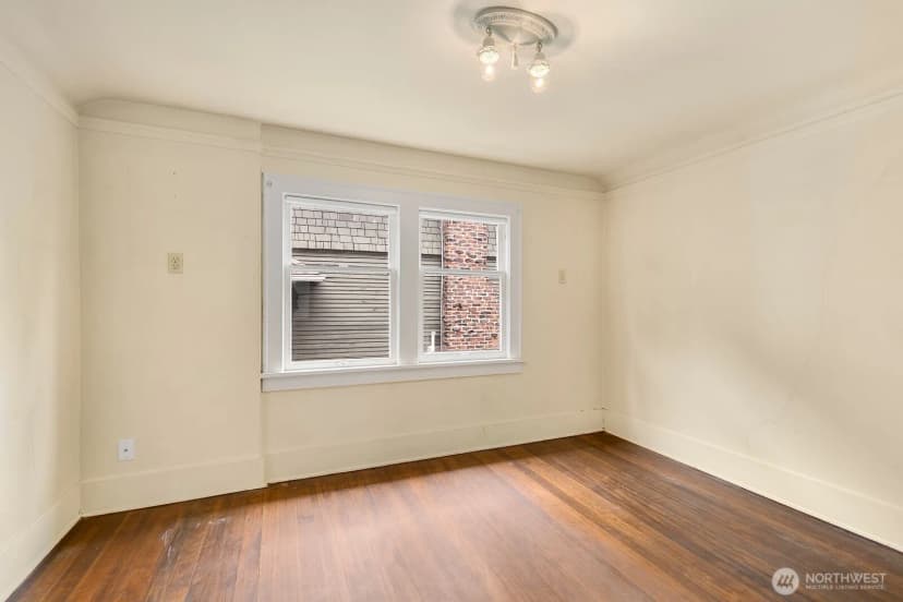 Property photo for 4725 4th Avenue Ne, Seattle photo 18