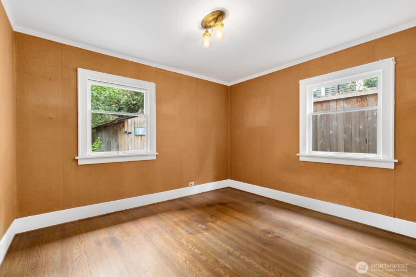 Property photo for 4725 4th Avenue Ne, Seattle photo 15
