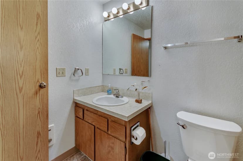 Property photo for 719 Hawks Glen Drive Se, Olympia photo 21
