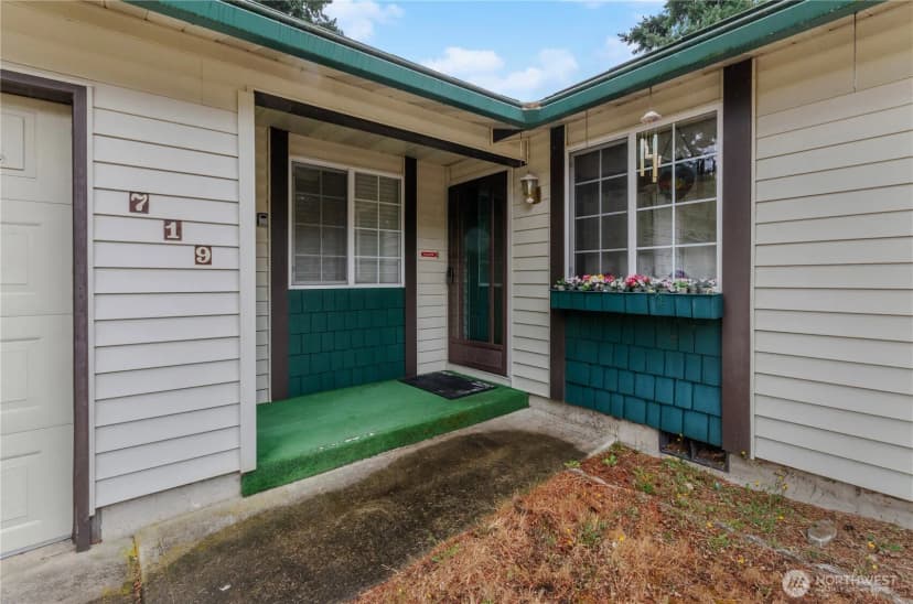 Property photo for 719 Hawks Glen Drive Se, Olympia photo 4