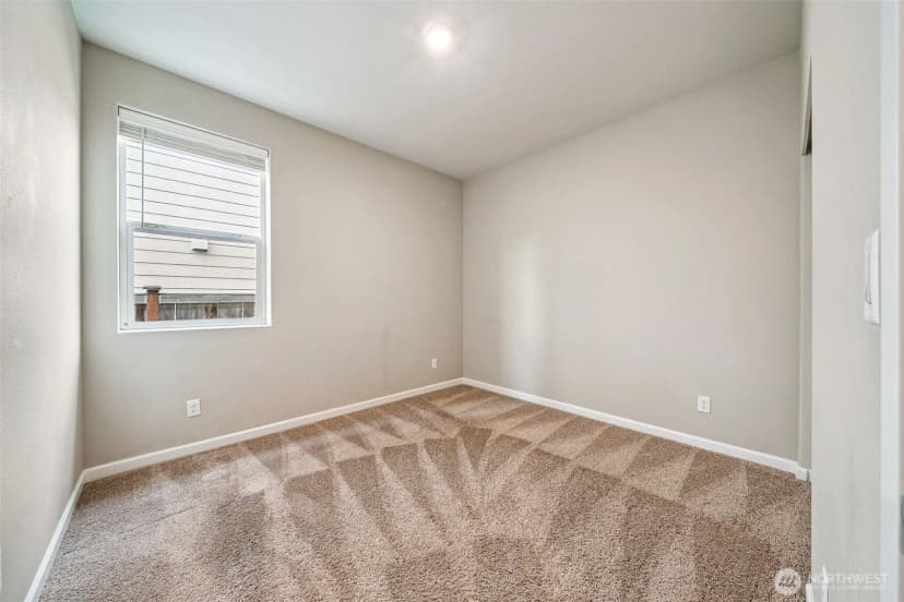 Property photo for 233 Franks Lane N, Enumclaw photo 18