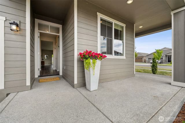 Property photo for 233 Franks Lane N, Enumclaw photo 2