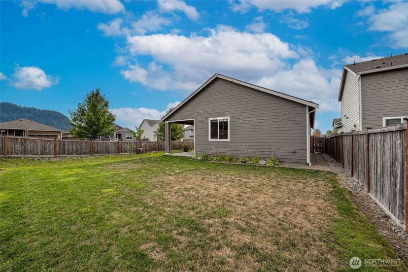 Property photo for 233 Franks Lane N, Enumclaw photo 23