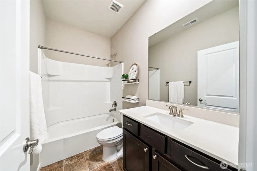 Property photo for 233 Franks Lane N, Enumclaw photo 17
