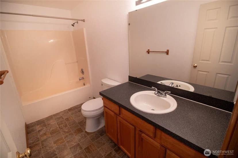 Property photo for 5402 Kendra Court Se, Lacey photo 15