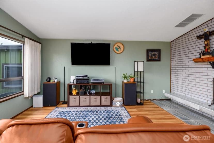 Property photo for 718 Elizabeth Place, Port Angeles photo 22