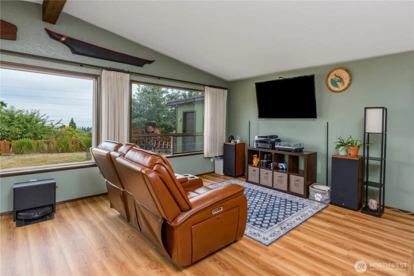 Property photo for 718 Elizabeth Place, Port Angeles photo 20