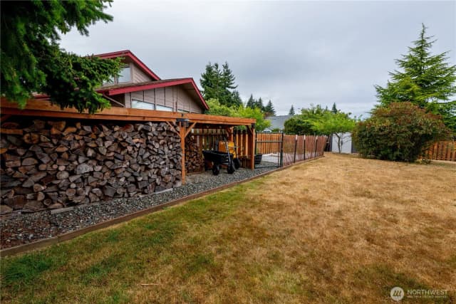 Property photo for 718 Elizabeth Place, Port Angeles photo 5
