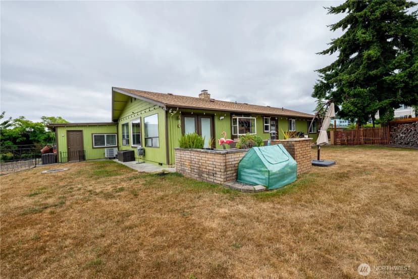 Property photo for 718 Elizabeth Place, Port Angeles photo 13