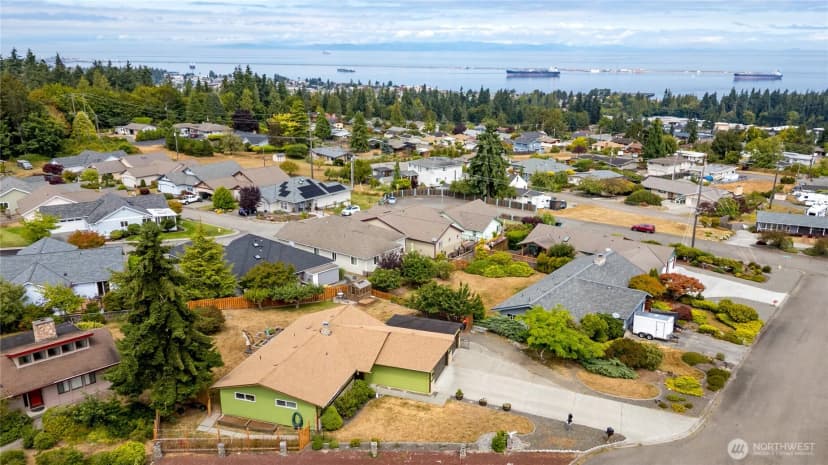 Property photo for 718 Elizabeth Place, Port Angeles photo 18