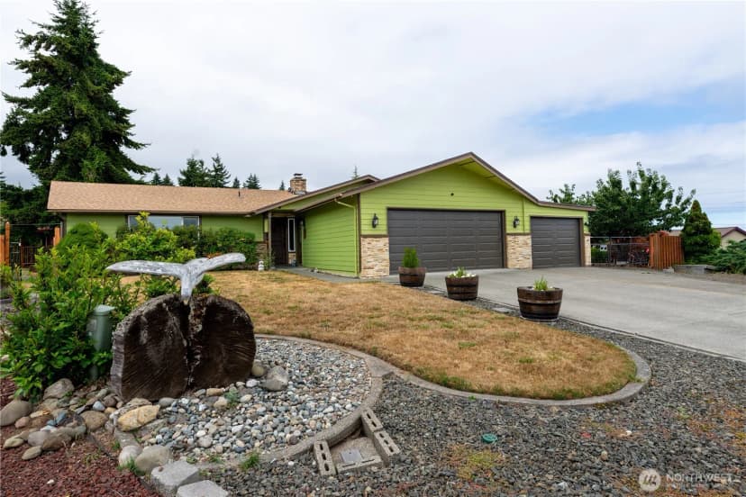 Property photo for 718 Elizabeth Place, Port Angeles