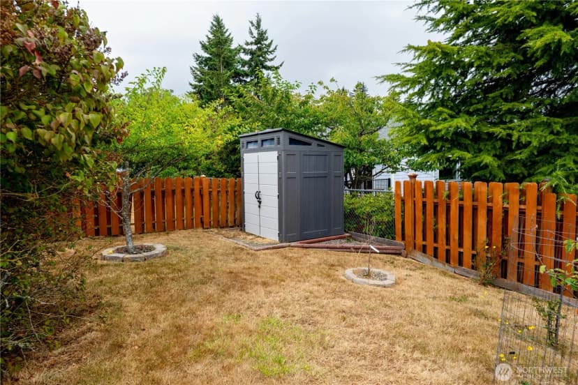 Property photo for 718 Elizabeth Place, Port Angeles photo 9
