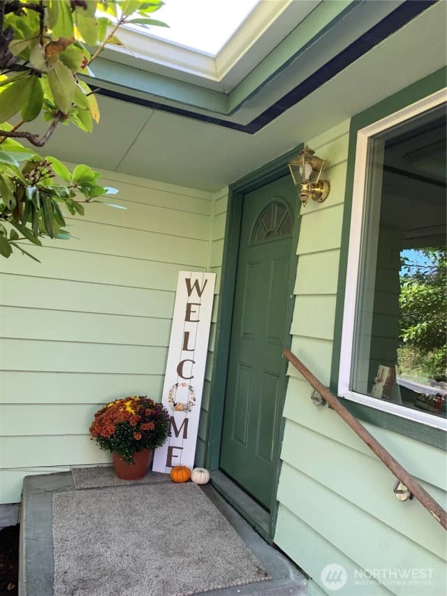 Property photo for 10211 Sw Bank Road #a & B, Vashon photo 3
