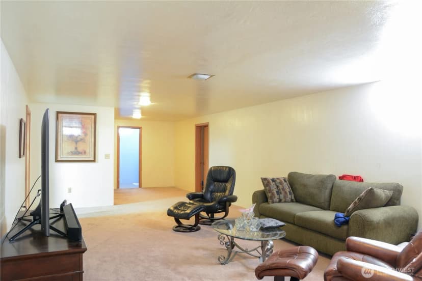 Property photo for 310 W 9th Avenue, Ritzville photo 20