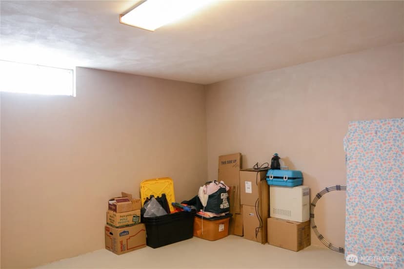 Property photo for 310 W 9th Avenue, Ritzville photo 25
