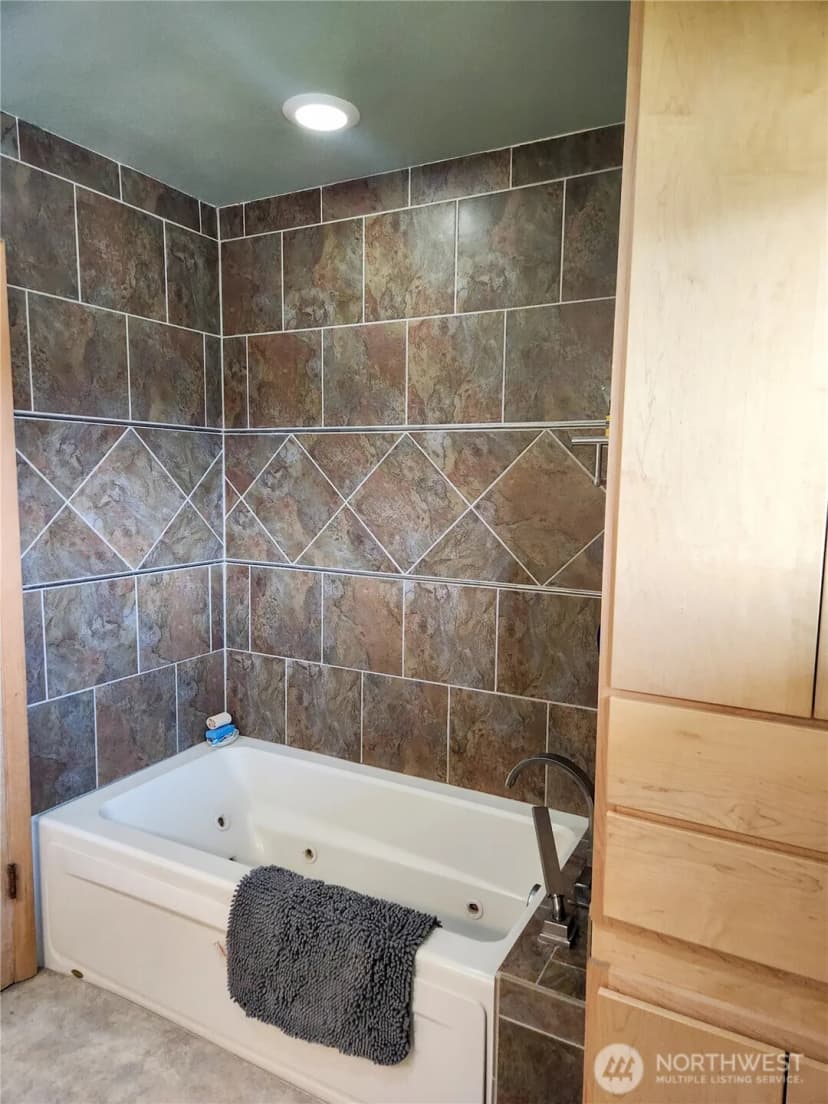 Property photo for 310 W 9th Avenue, Ritzville photo 17