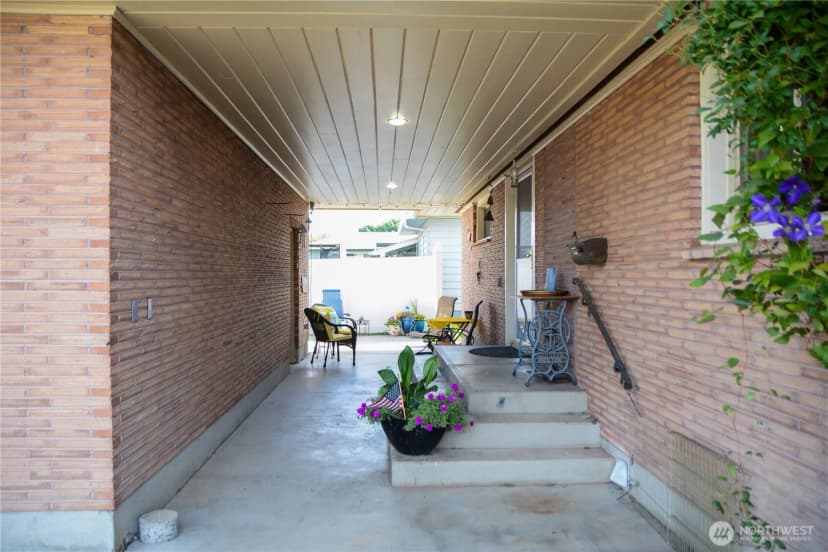 Property photo for 310 W 9th Avenue, Ritzville photo 35