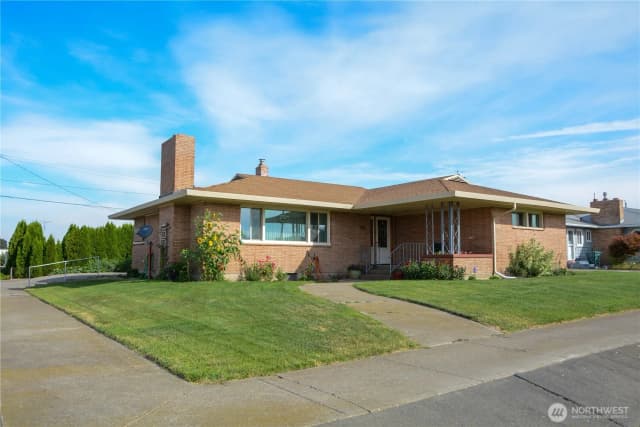 Property photo for 310 W 9th Avenue, Ritzville photo 2