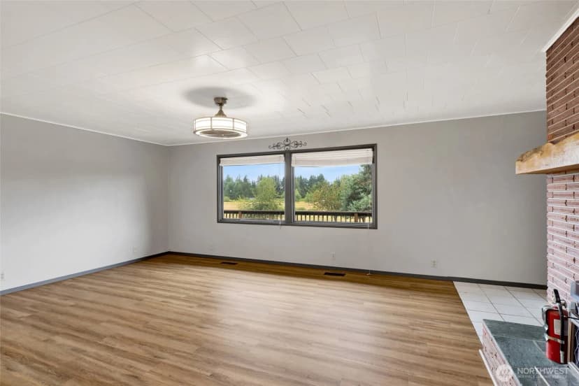 Property photo for 4516 Lincoln Road, Blaine photo 15