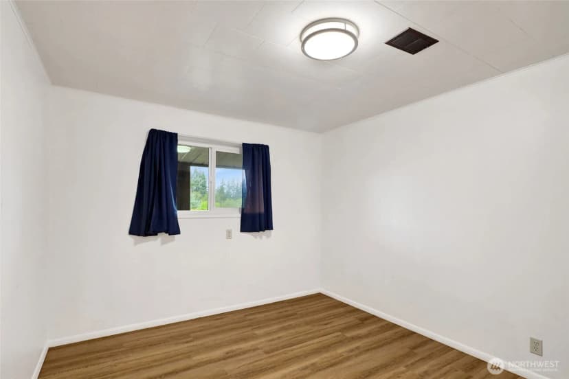 Property photo for 4516 Lincoln Road, Blaine photo 35