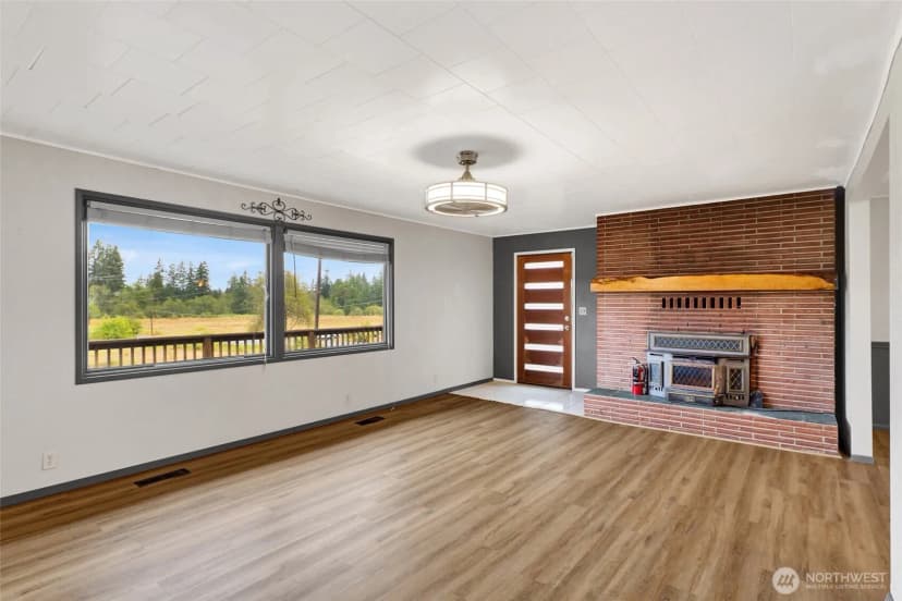 Property photo for 4516 Lincoln Road, Blaine photo 12