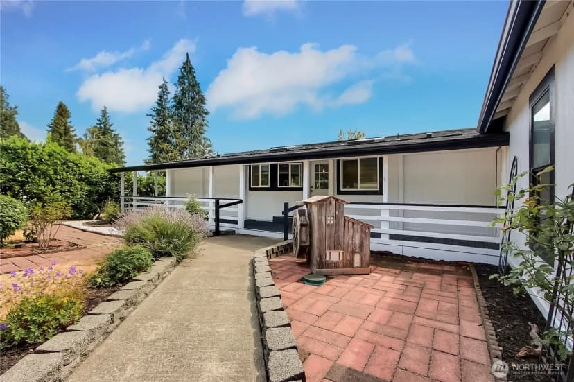 Property photo for 14736 Cedarwood Drive Se, Tenino photo 2
