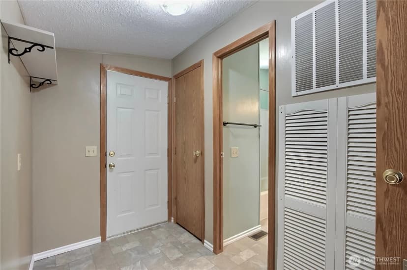 Property photo for 14736 Cedarwood Drive Se, Tenino photo 17