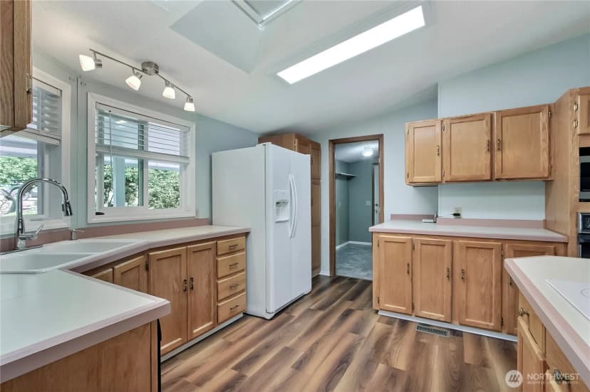 Property photo for 14736 Cedarwood Drive Se, Tenino photo 4