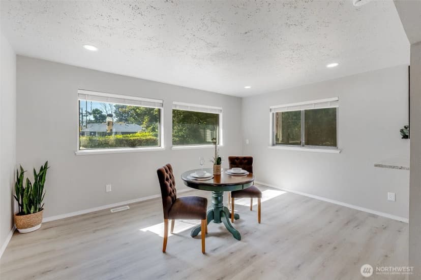 Property photo for 8906 Lenox Avenue Sw, Lakewood photo 10