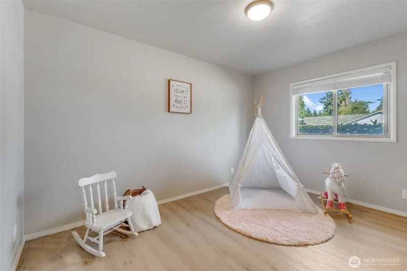 Property photo for 8906 Lenox Avenue Sw, Lakewood photo 13