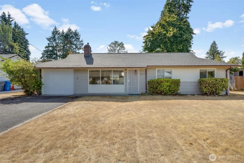 Property photo for 8906 Lenox Avenue Sw, Lakewood photo 3