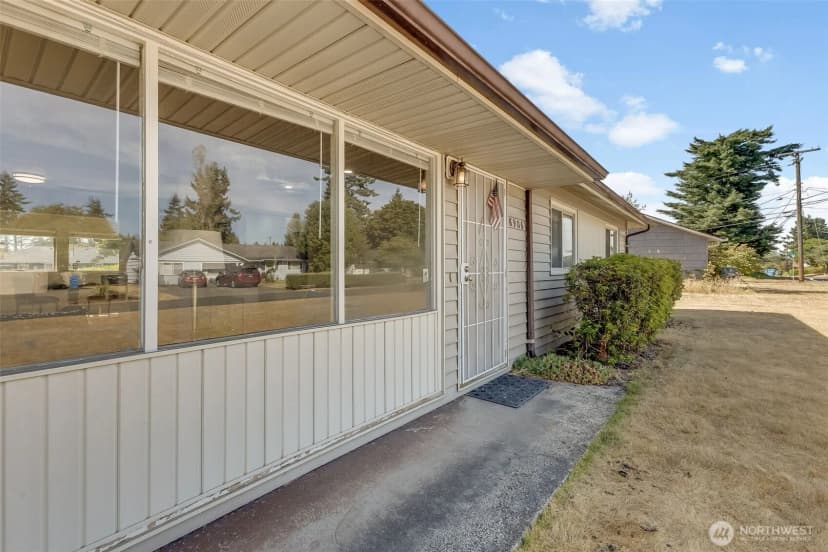 Property photo for 8906 Lenox Avenue Sw, Lakewood photo 23